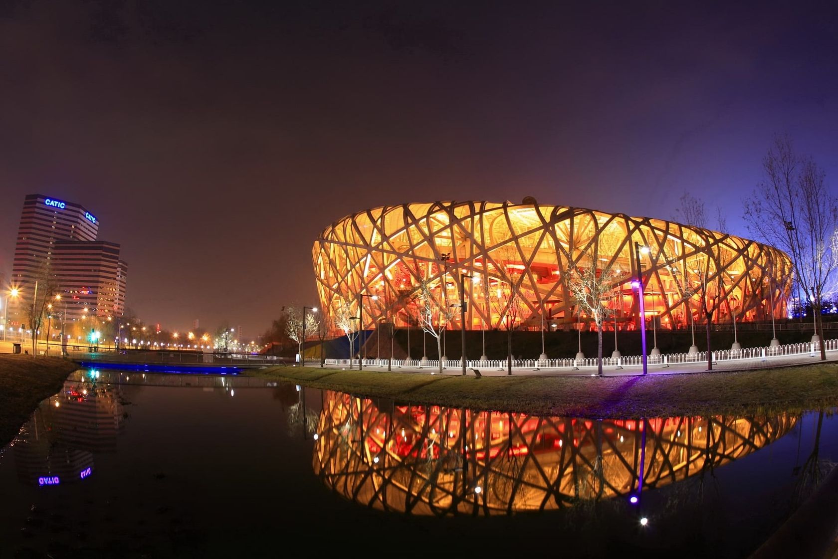 От стомана и страст: 7 величествени стадиона в света
