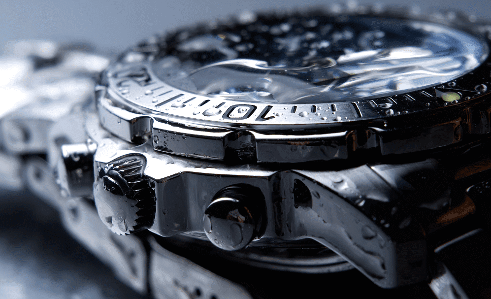 Сталевий механічний годинник – тріумф завдовжки в п'ять століть 