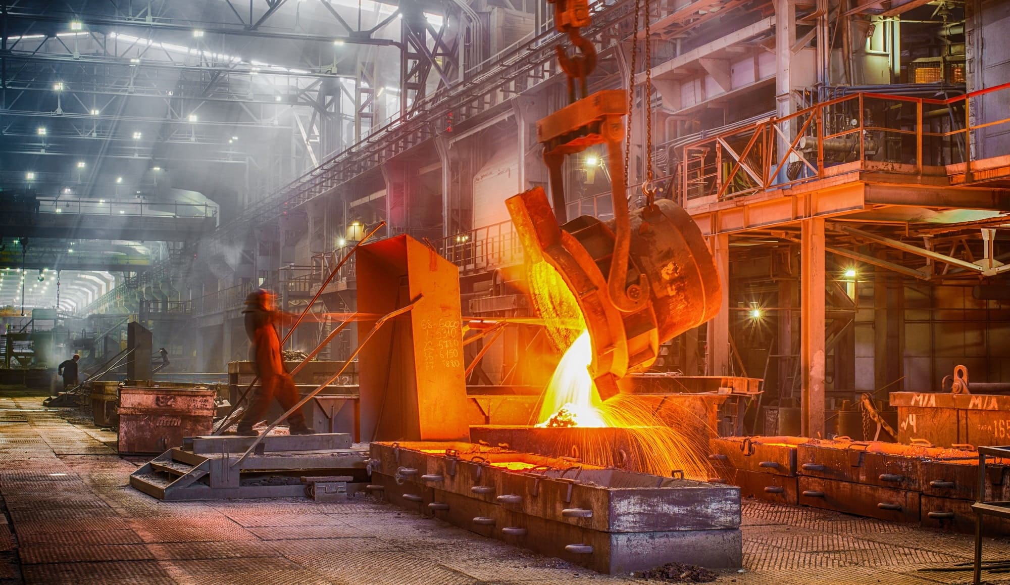 Natural gas in steel industry: from ore and coke to rolled steel